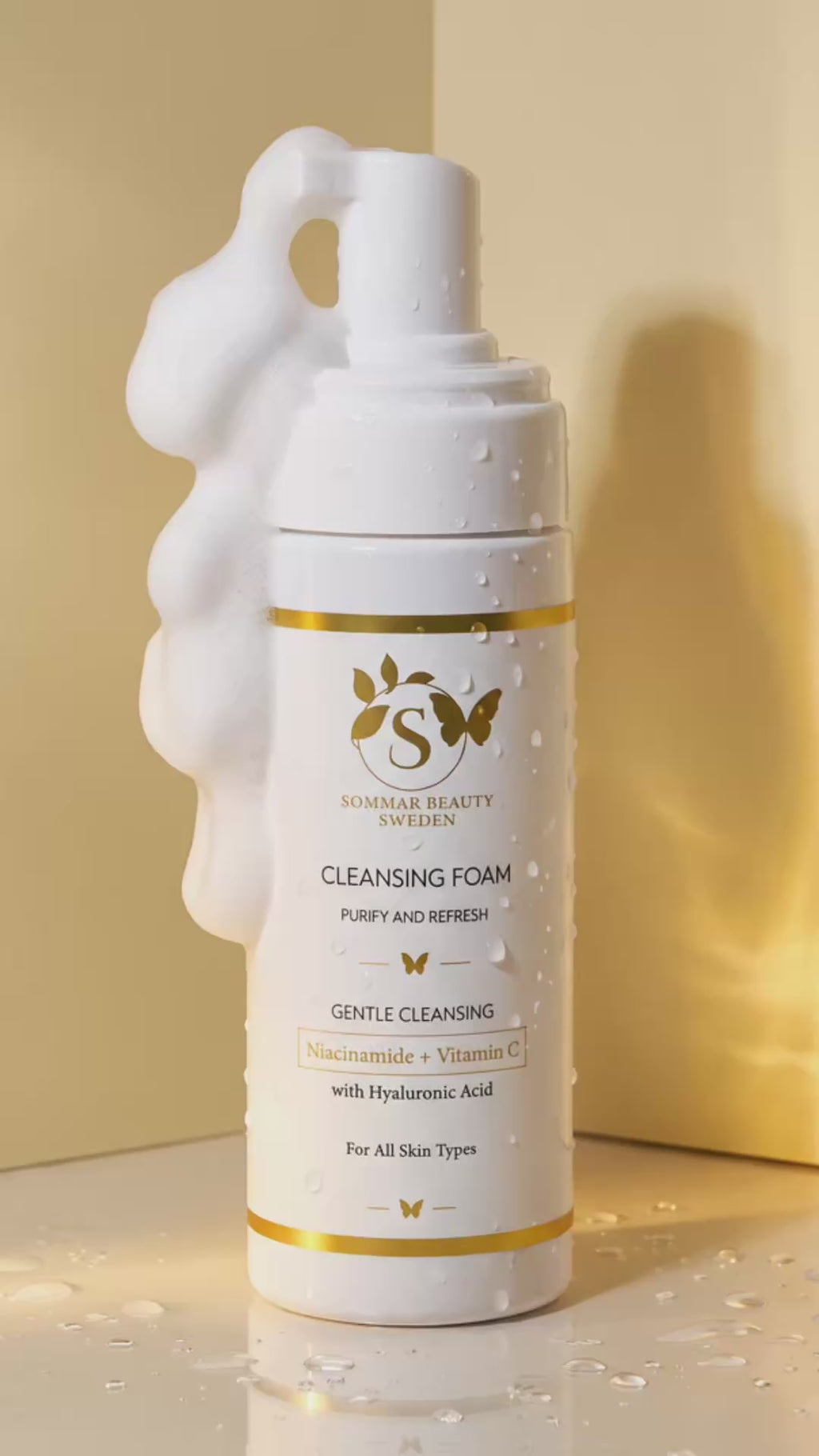 Facial cleansing foam with Niacinamide, Vitamin C and Hyaluronic Acid, 160 ml

Fragrance-Free